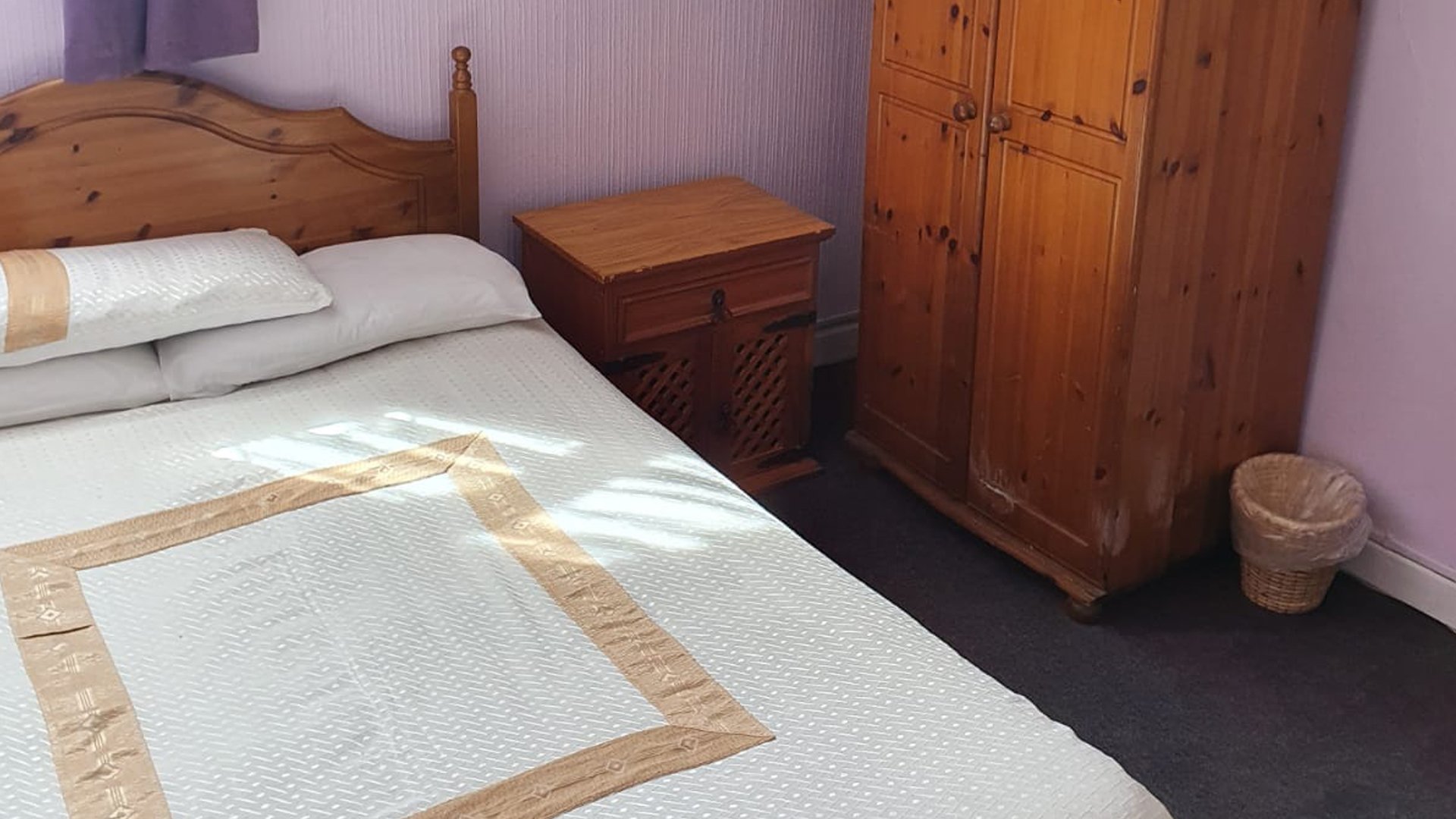 Station View Tavern - Double Room